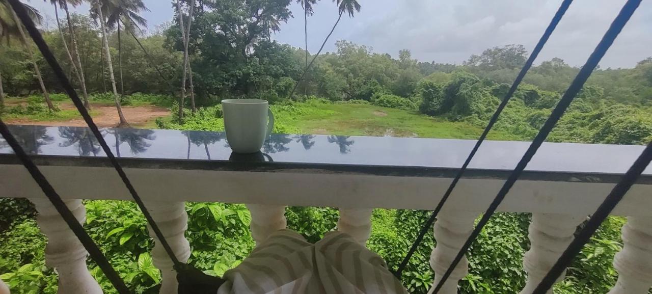 J-House, Spacious Apartments With Balconies, Thalassa 1Min Away Siolim Eksteriør bilde