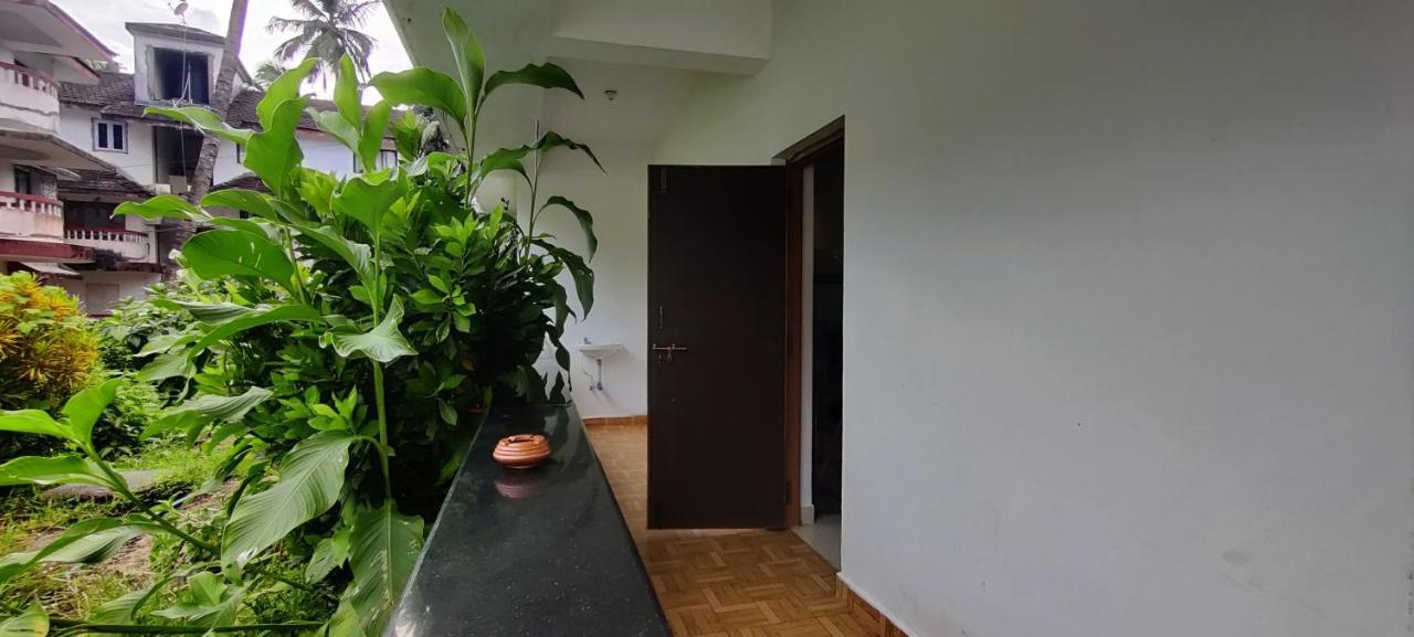 J-House, Spacious Apartments With Balconies, Thalassa 1Min Away Siolim Eksteriør bilde