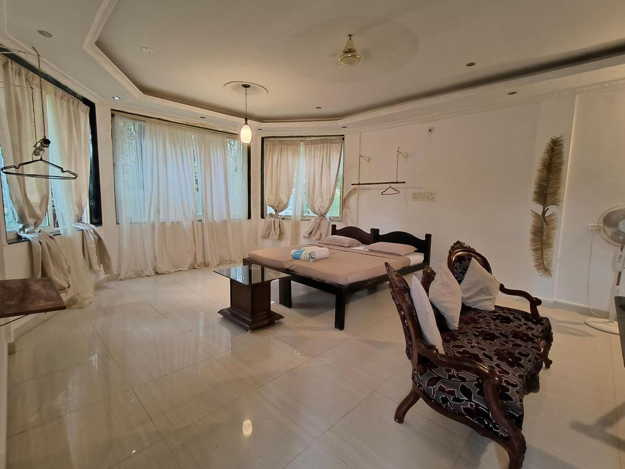 J-House, Spacious Apartments With Balconies, Thalassa 1Min Away Siolim Eksteriør bilde