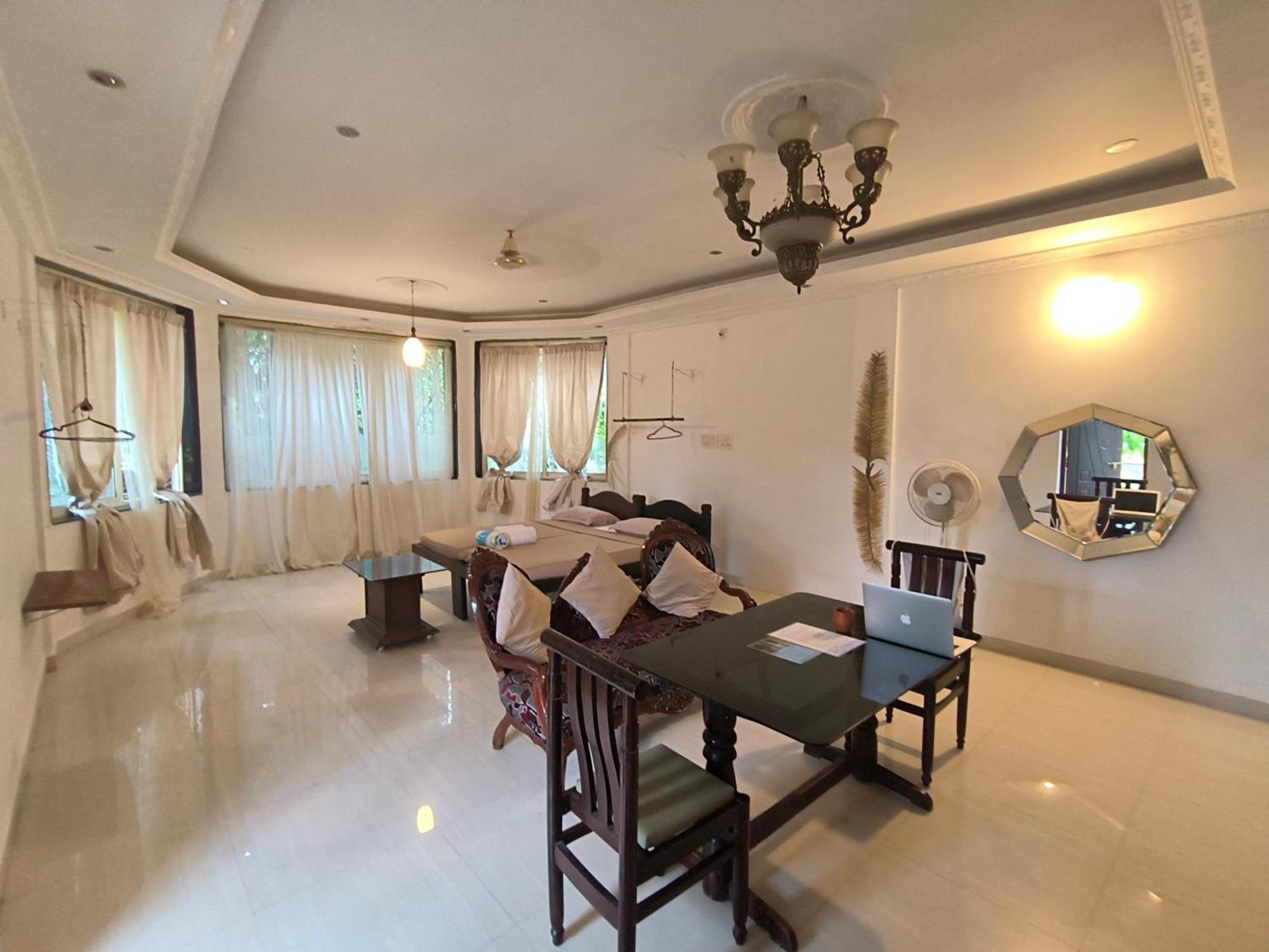 J-House, Spacious Apartments With Balconies, Thalassa 1Min Away Siolim Eksteriør bilde