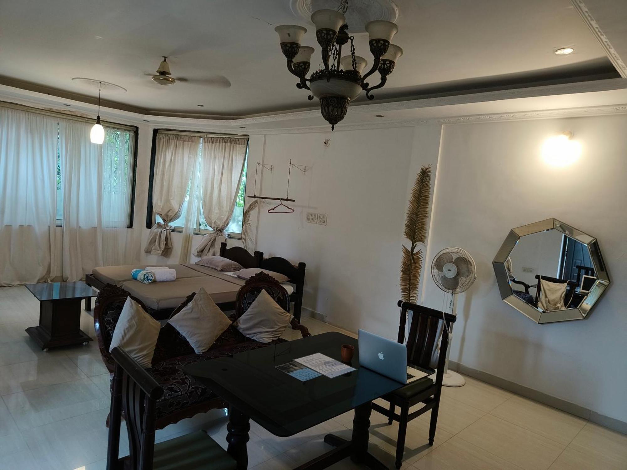 J-House, Spacious Apartments With Balconies, Thalassa 1Min Away Siolim Rom bilde