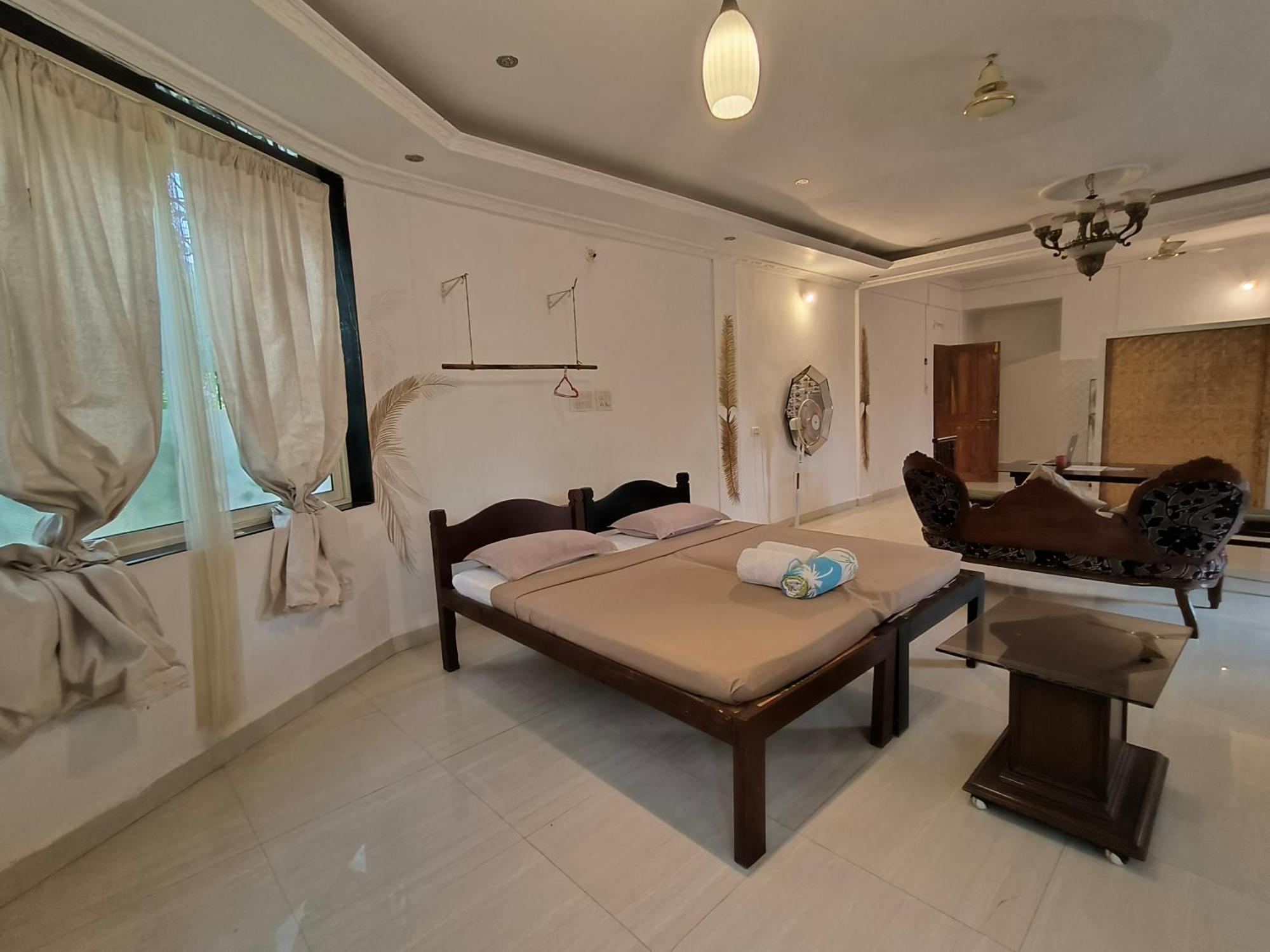 J-House, Spacious Apartments With Balconies, Thalassa 1Min Away Siolim Rom bilde