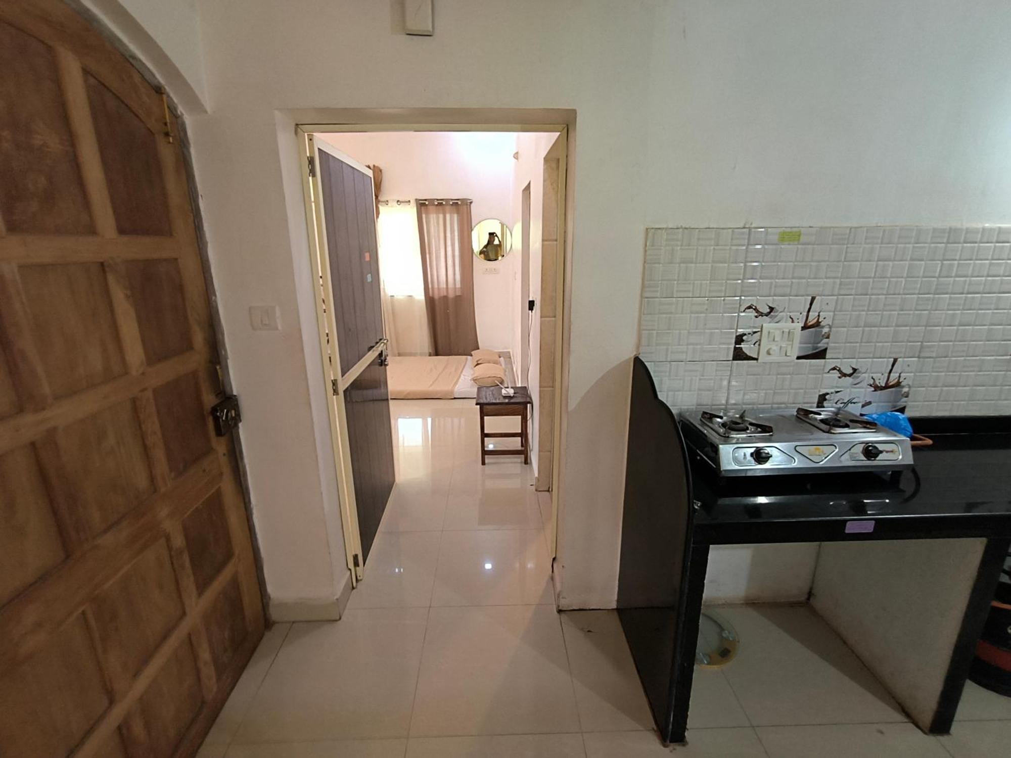 J-House, Spacious Apartments With Balconies, Thalassa 1Min Away Siolim Rom bilde